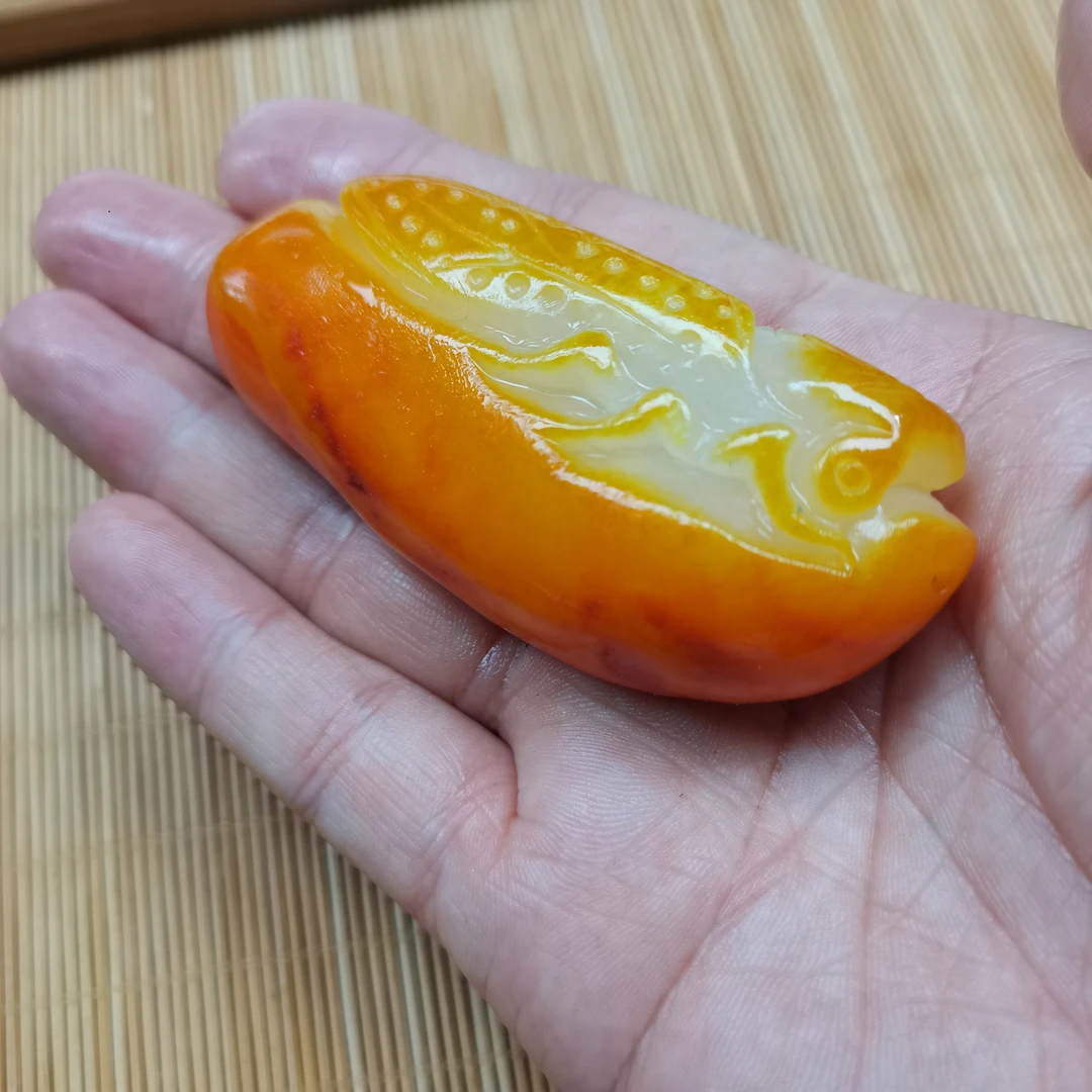 新疆和田玉一鸣惊人把件