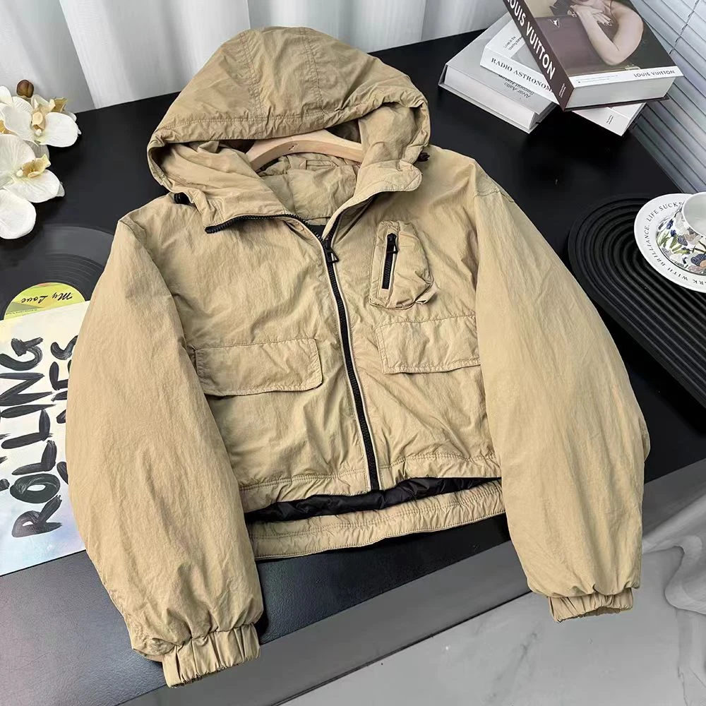 秋冬女款户外保暖长袖短款羽绒服百搭舒适