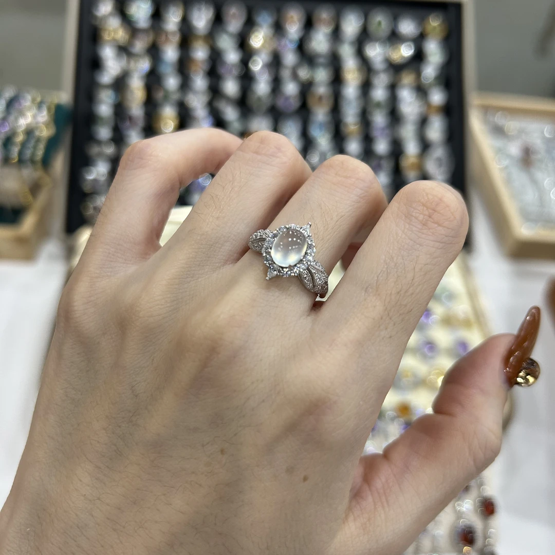 白冰宫廷风银色小戒指白冰戒指小红书爆款戒指小款戒指银托戒指