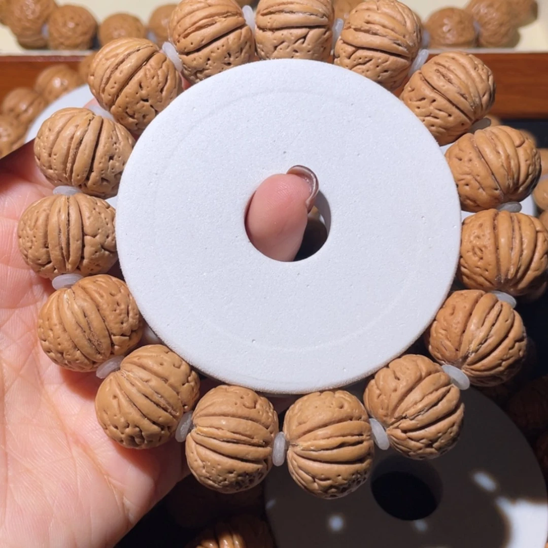 【闪购商品】桃核手串20金鱼肚