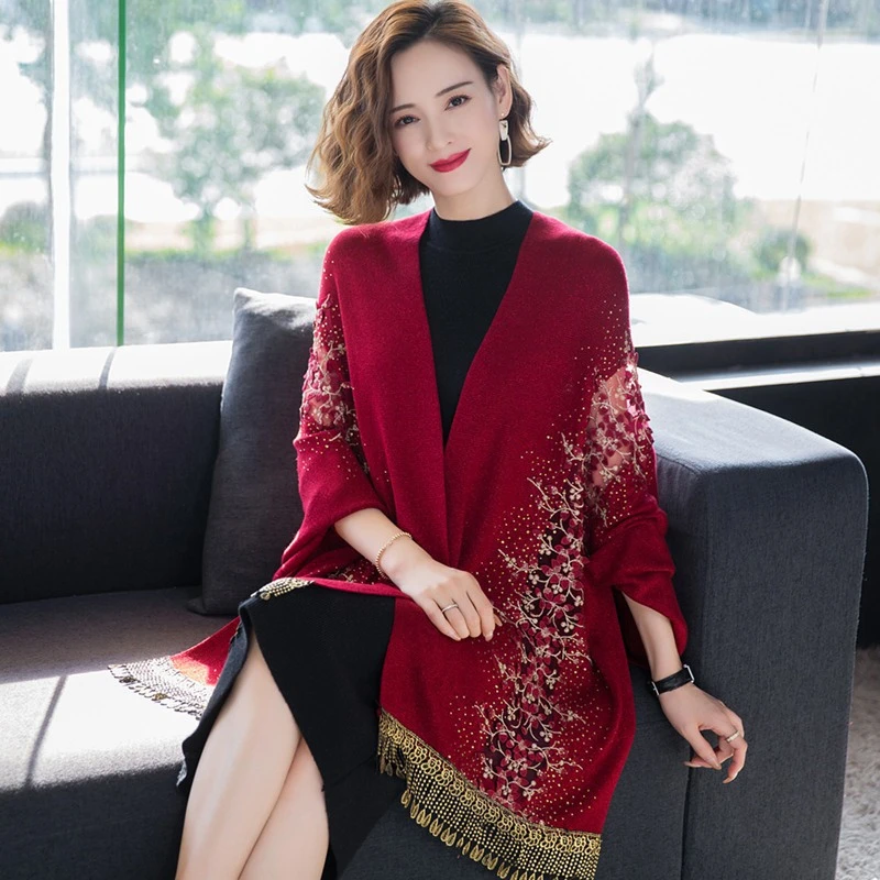 喜婆婆气质旗袍披肩婚庆秋冬新款带袖刺绣流苏斗篷女针织开衫外披