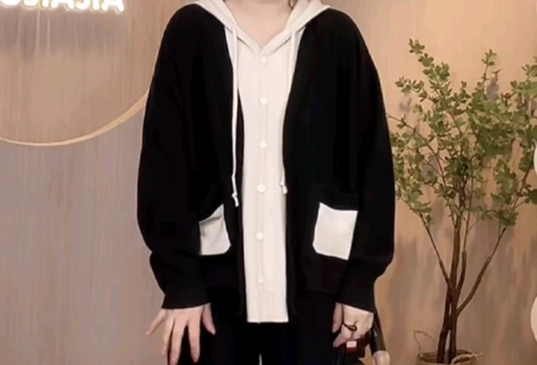 2215（c）大码撞色假两件连帽针织开衫秋冬宽松显瘦慵懒风毛衣外套