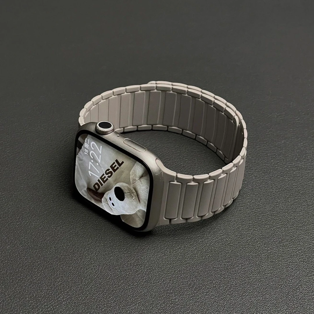 适用苹果iwatch手表ultra表带S8新款9硅胶磁吸applewatch运动腕带