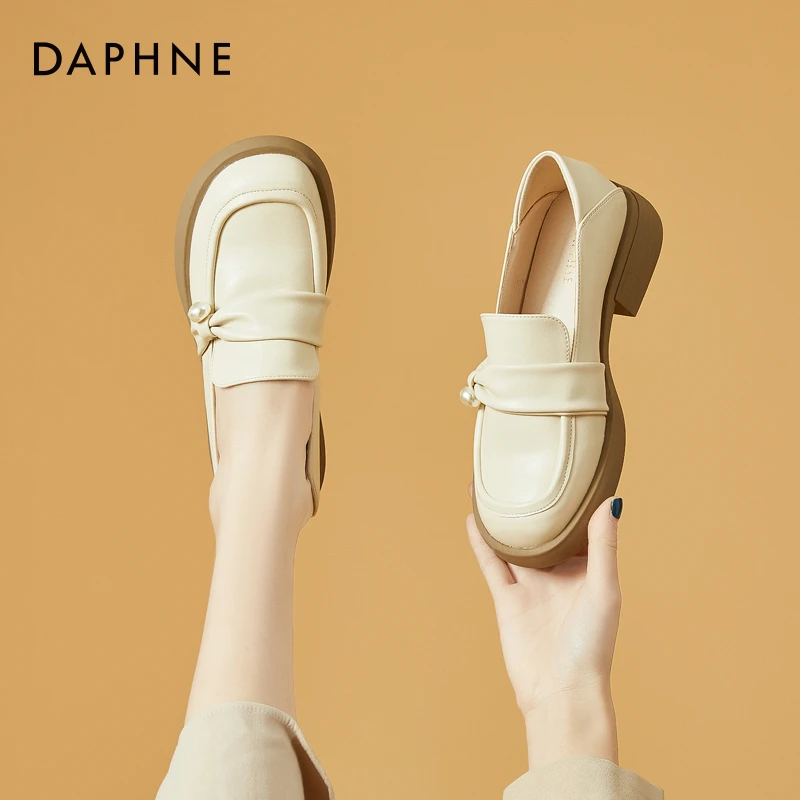 达芙妮乐福鞋女2025夏季新款女鞋软皮黑色平底小皮鞋jk单鞋子珍珠