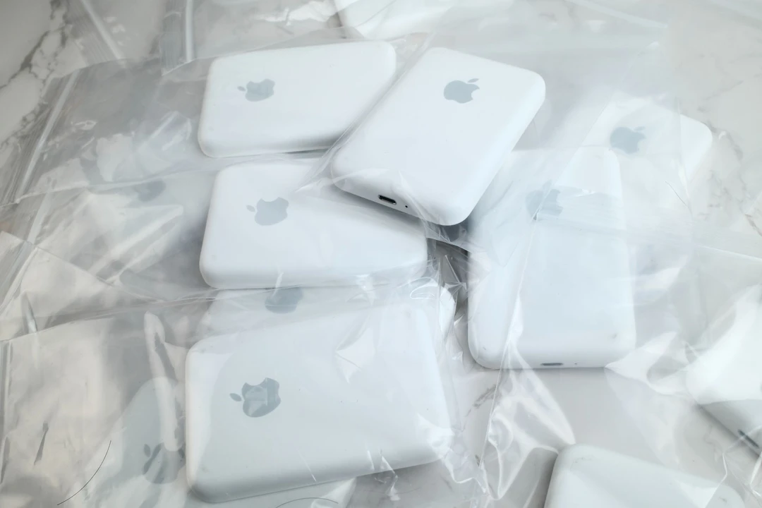 9新 Apple/苹果 Magsafe 电池苹果外置电池