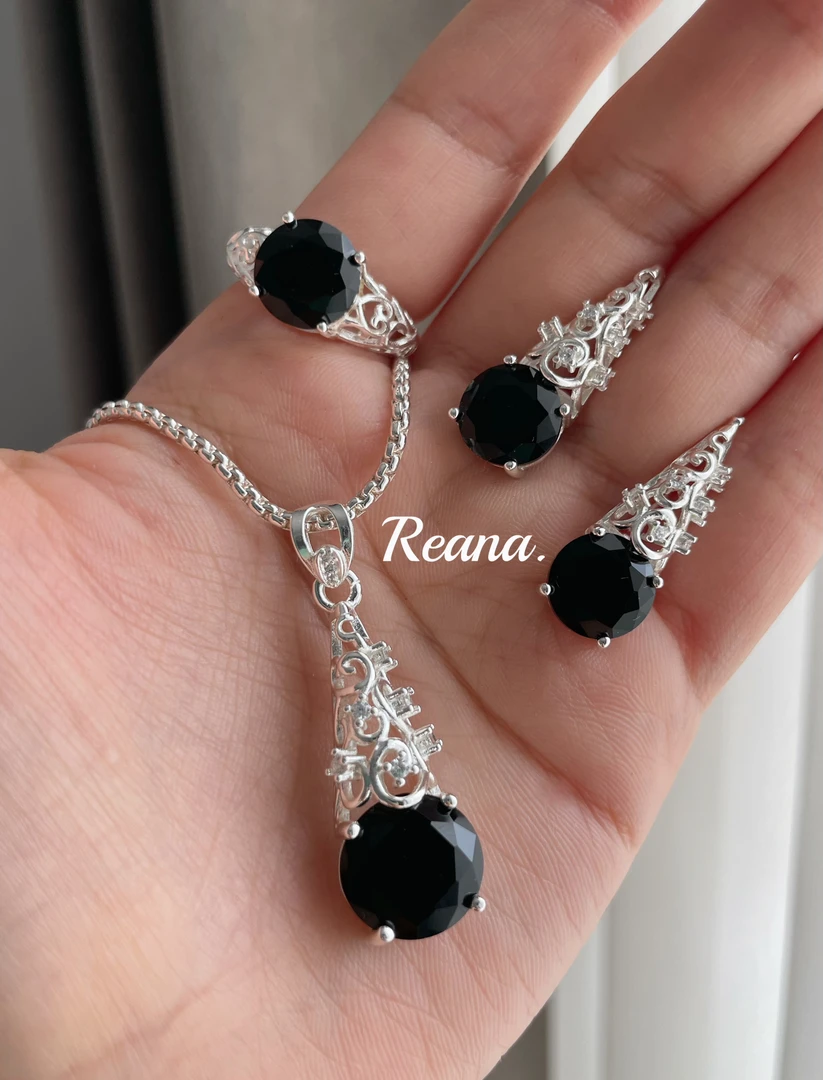 钛钢耳饰 蕊娜甜筒晶晶（黑色）