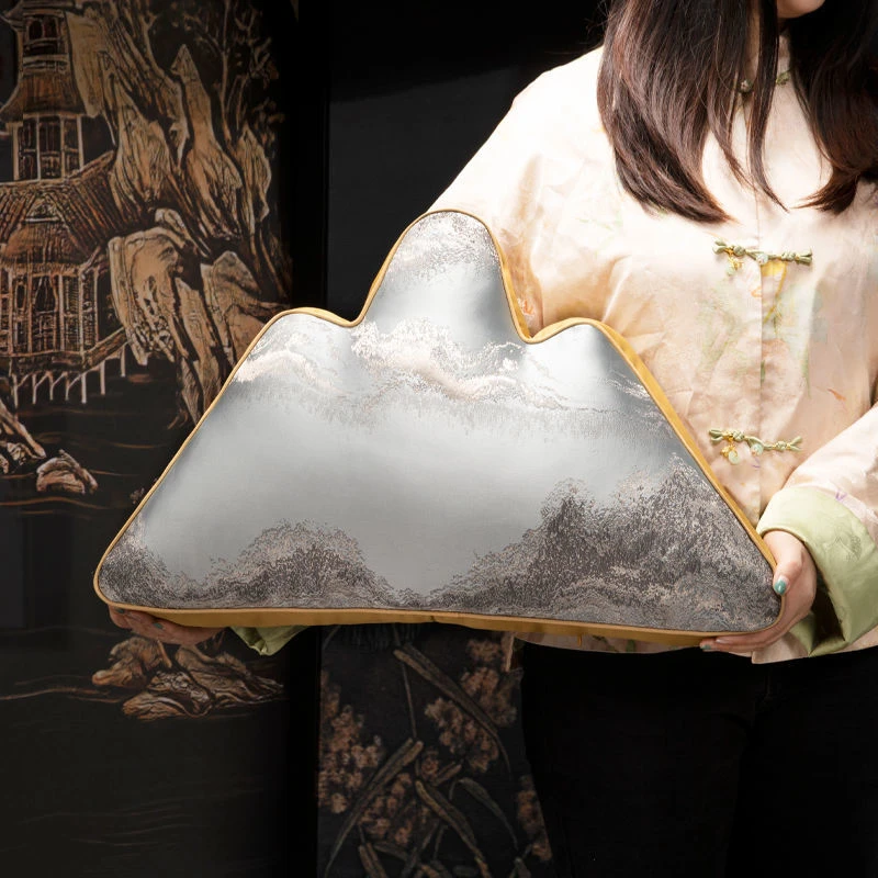 高级抱枕创意异形纯色高精密简约大气家用可拆立体饱满中式定制