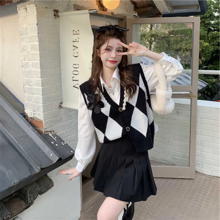 冬季穿搭一整套女装小香风针织毛衣马甲背心衬衫减龄百褶裙三件套