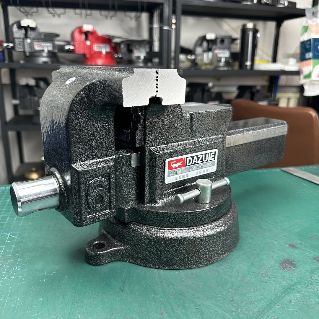 大嘴鄂全钢台虎钳工业级整体钢制多功能设计精密大号台钳28斤虎钳