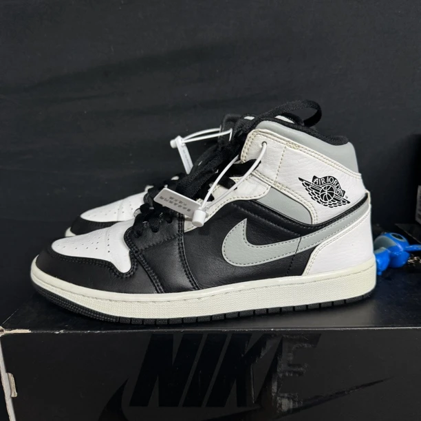 41码｜AJ1 Mid 黑白灰 中帮 防滑耐磨 公价1400｜假一罚四｜