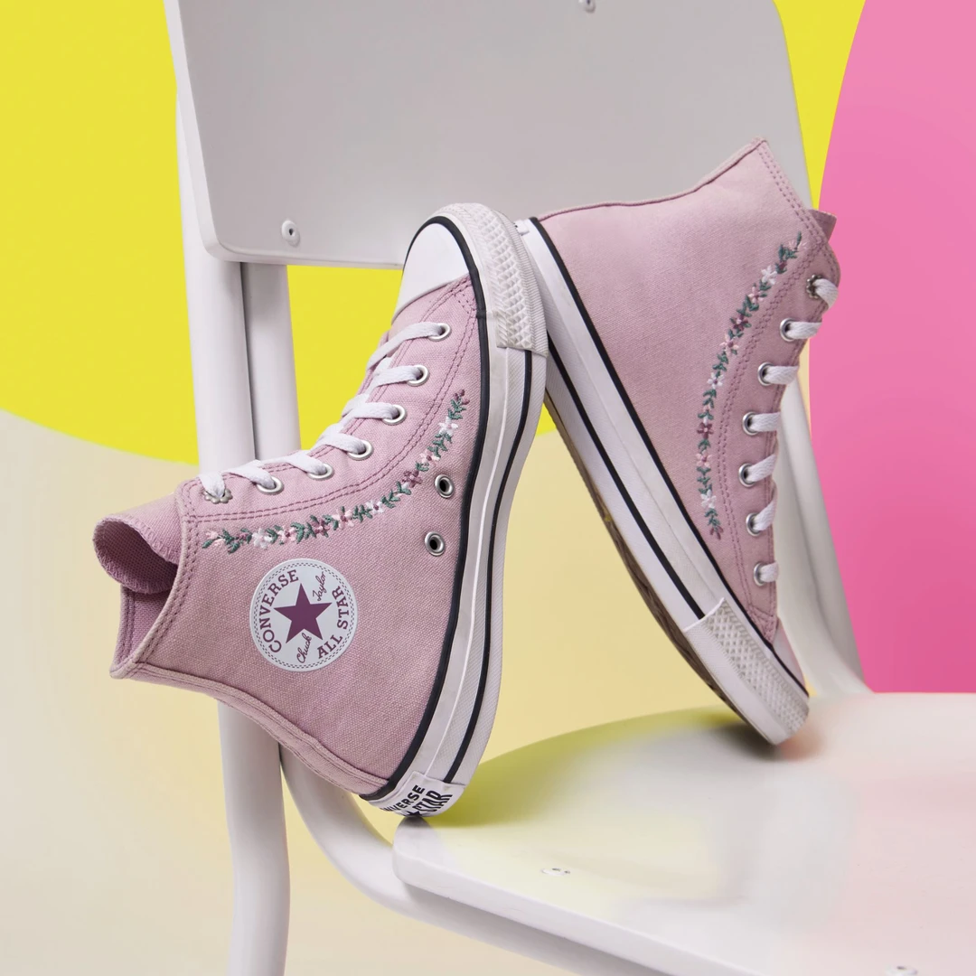 匡威AllStar新款刺绣花卉高帮休闲帆布鞋CONVERSE A04719C