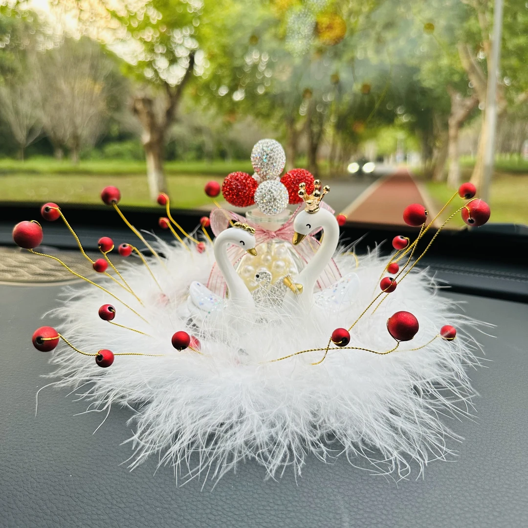 【经典热推】汽车摆件情侣天鹅创意摆件中控台香薰饰品女神车载摆件