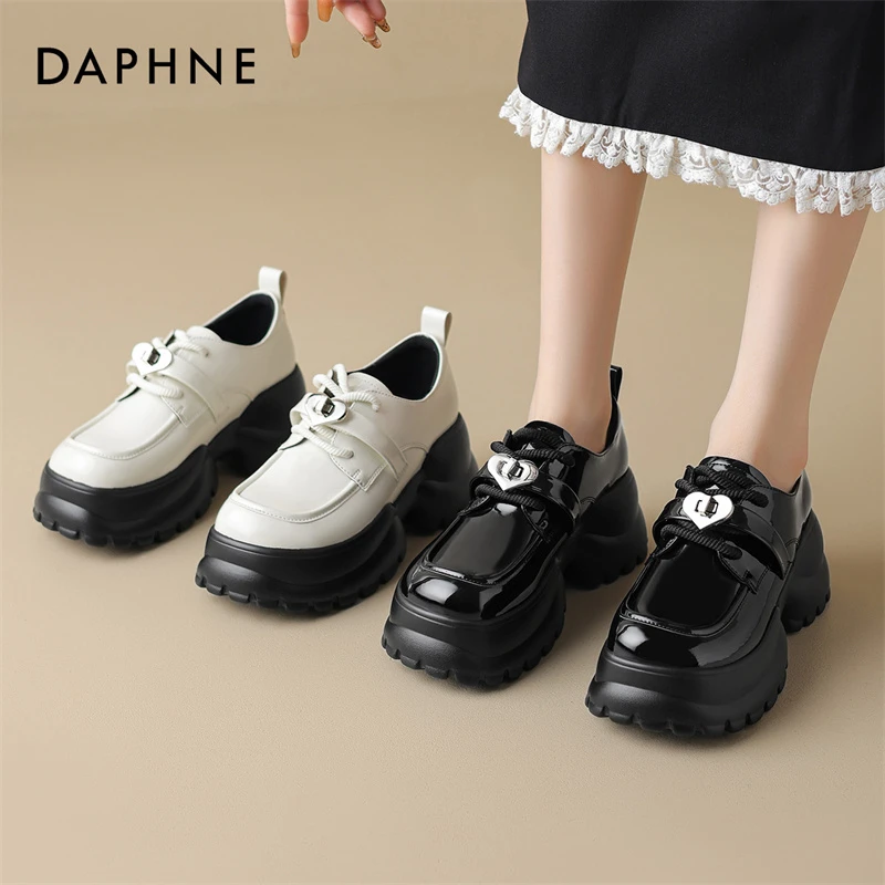 Daphne/达芙妮厚底英伦小皮鞋新款时尚秋冬加绒配裙子女款乐福鞋