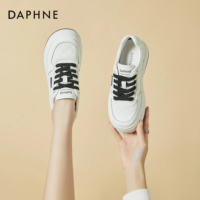 Daphne/达芙妮女鞋新款春秋厚底小白鞋潮流时尚百搭平底防滑板鞋