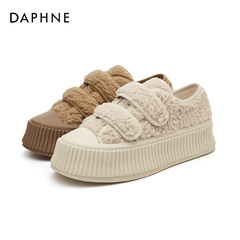 Daphne/达芙妮厚底增高休闲鞋女款新款百搭秋冬爆款软底面包鞋女