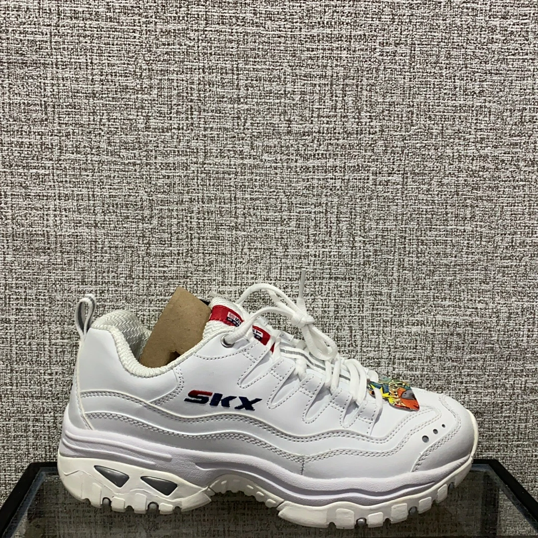 184 斯凯奇男女款时尚休闲鞋2-3