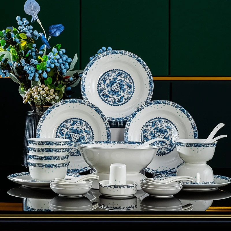 碗盘家用大碗礼品景德镇陶瓷餐具套装骨瓷中青花瓷碟套装