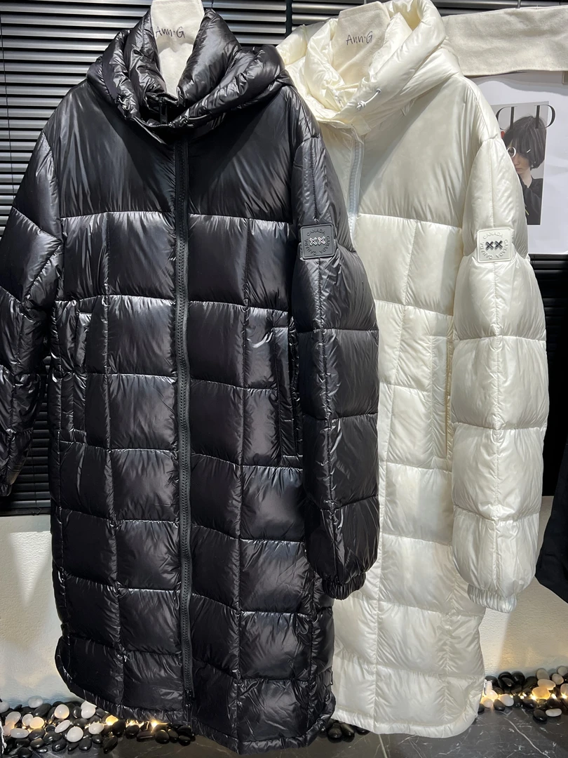 深圳小众设计高端奢华高级95鸭绒24年新款原创冬连帽长袖羽绒服