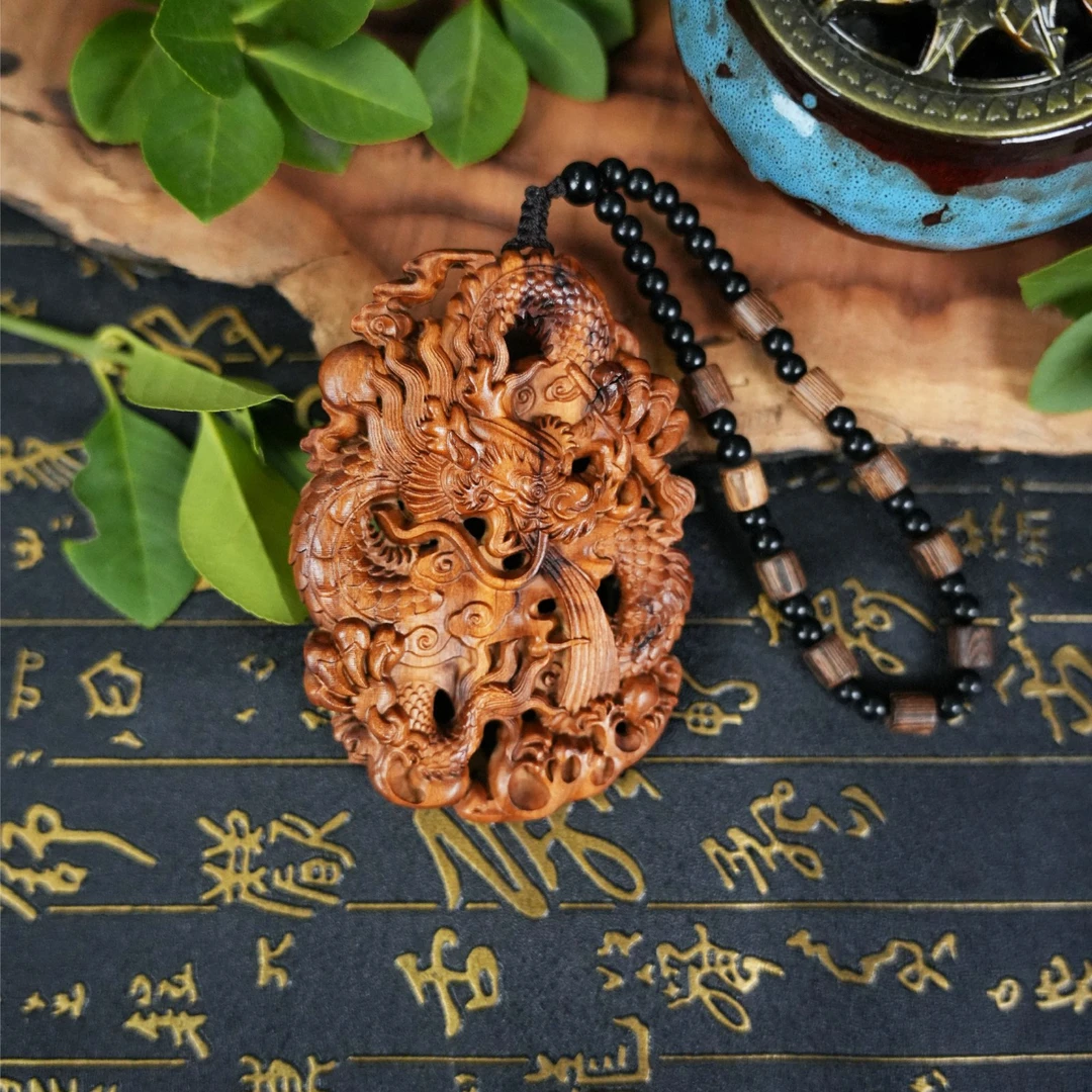 天然雷击枣木大龙牌手把件