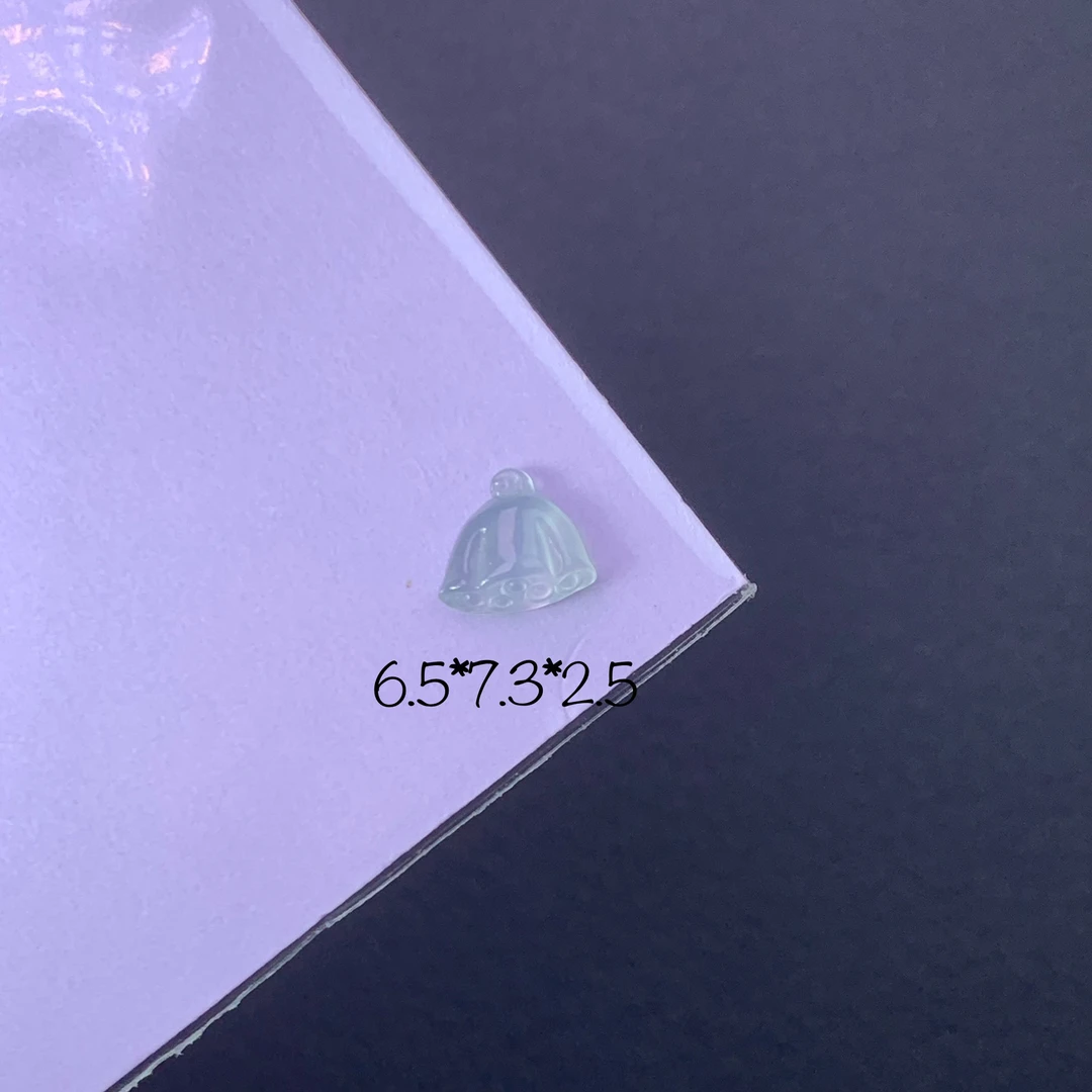 天然A货缅甸翡翠莲蓬裸石