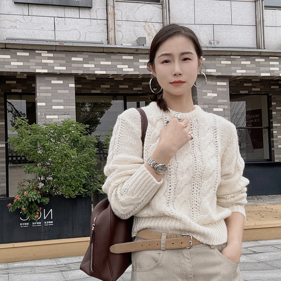 【丽姐女装】短款加厚镂空麻花毛衣 简约浅色叠穿绵软蓬松毛衣M0305