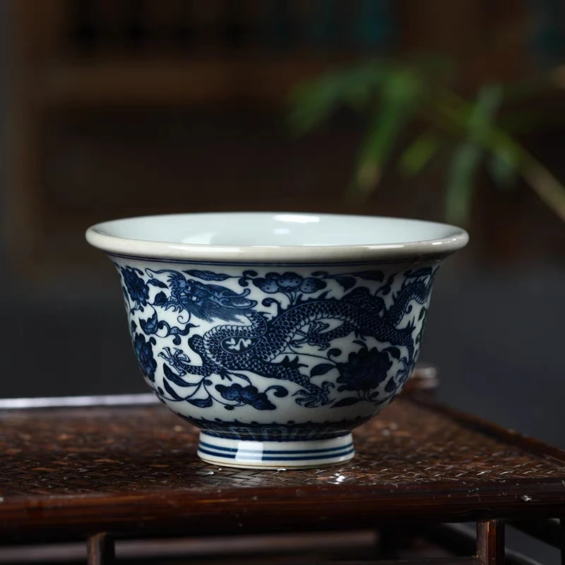 景德镇龙凤缠枝莲压手杯