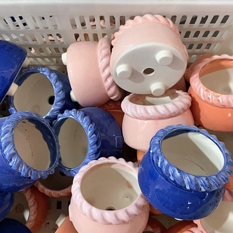 红陶20CM以下4个瑕疵
