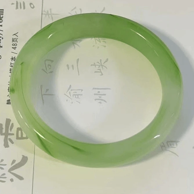 非金属玻璃手镯 时尚高能感女款冰透菠菜色绿飘花手镯