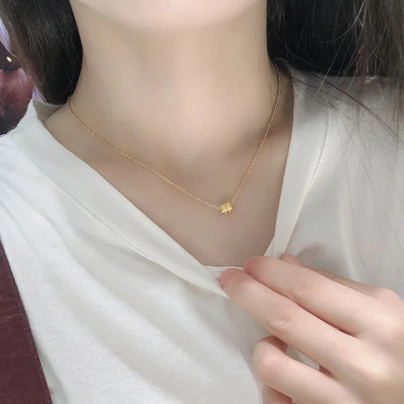 钛钢项链 镀18K金路路通小蛮腰项链女新款精致迷你轻奢锁骨链配饰