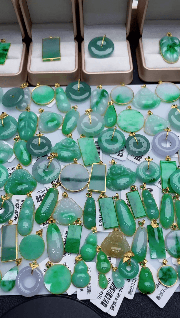 【闪购商品】翡翠颈饰18K金镶嵌0000000000