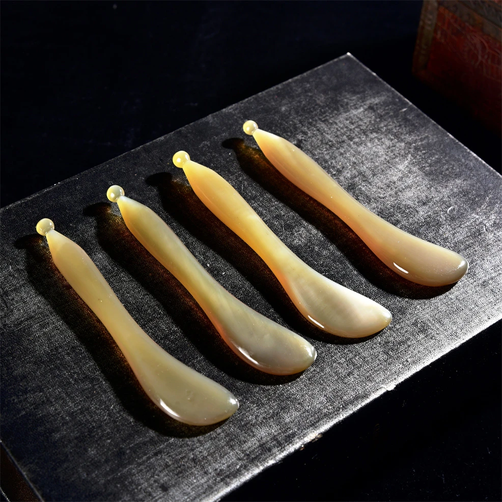 （杨七七）2根白色家用牛角按摩拨筋棒梳（自然有开裂，介意勿拍）