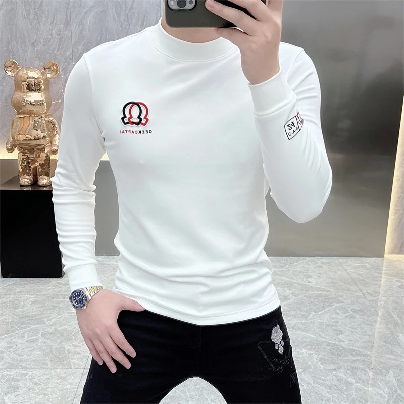 打底衫男2024秋冬新款个性徽章刺绣修身帅气加绒半长袖T恤潮