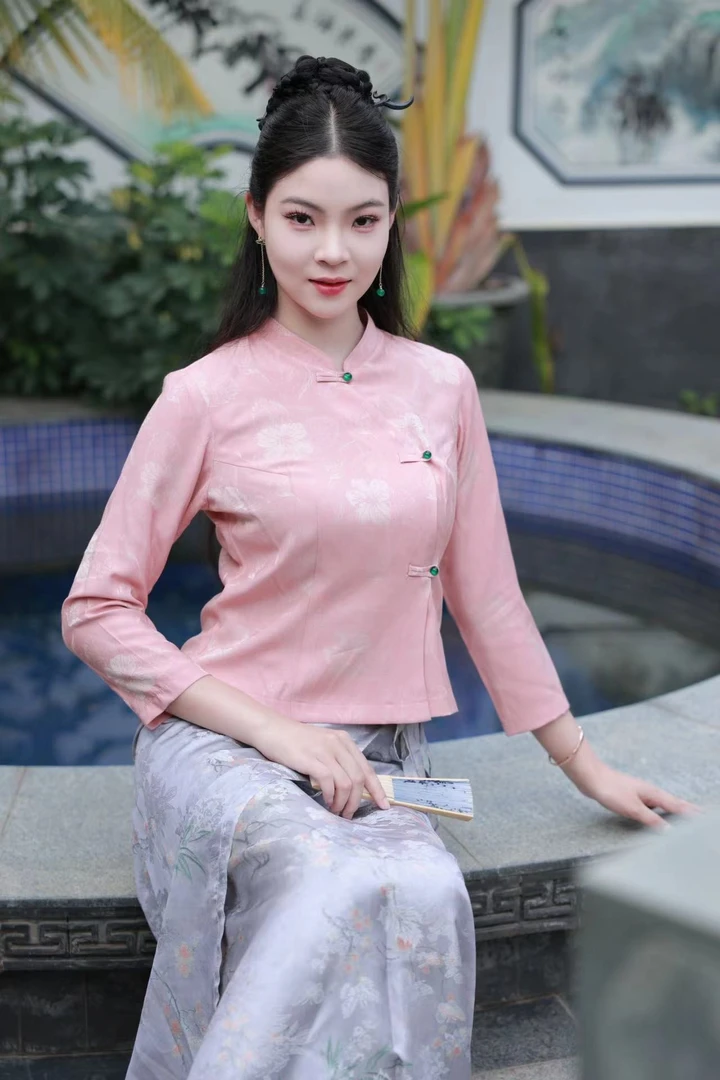 西双版纳傣族服饰藕粉色复古民族风中式气质