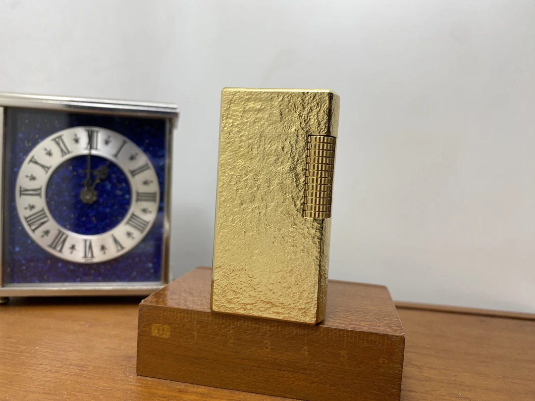 原装正品保证！英国Dunhill/登喜路 天然金块花纹70宽版打火机 Ak
