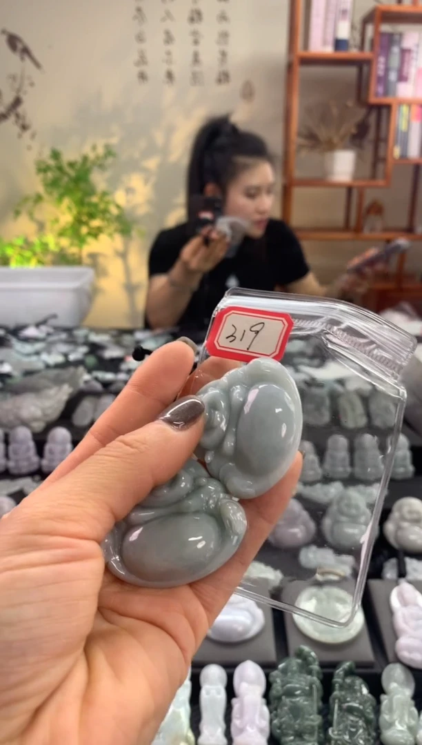 【闪购商品】翡翠吊坠(赠链)未镶嵌佛公 319多样性发一件