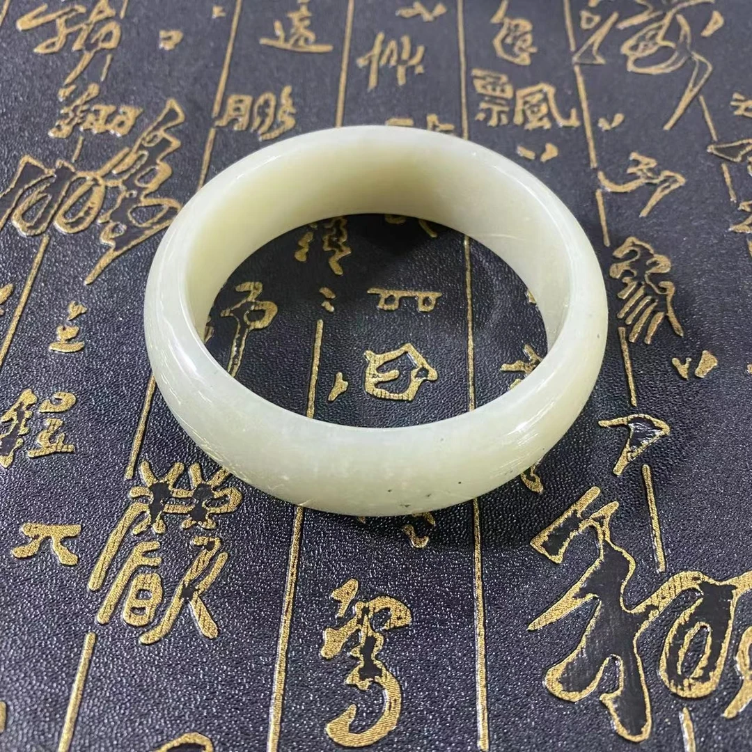 和田玉手镯新疆料手镯 新疆料手镯