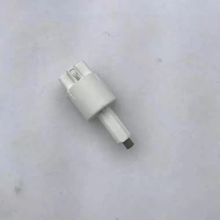 金杯大海狮刹车灯开关 H2S新海狮制动灯开关刹车开关脚刹开关包邮