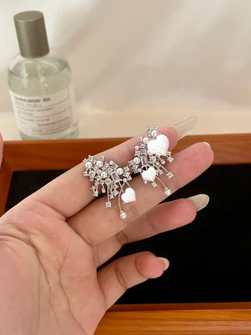 非金属合成锆石耳饰 董洁同款璀璨星 云朵耳饰耳钉气质高级耳环