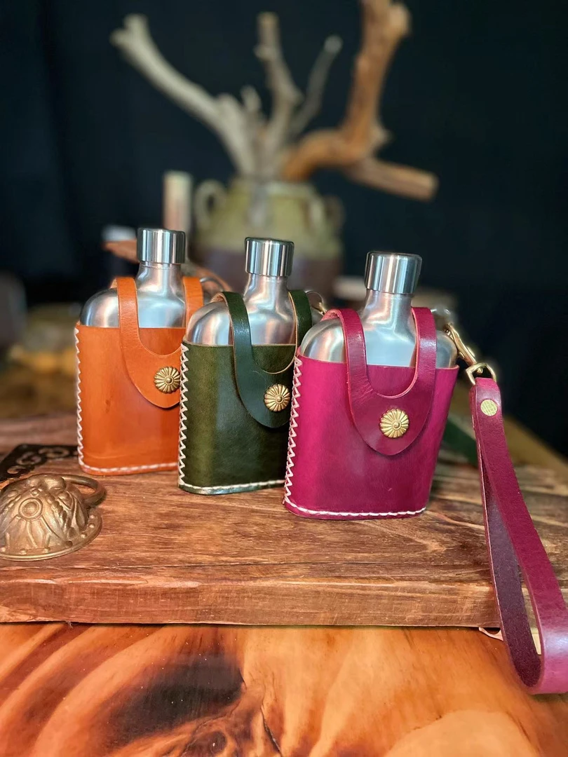 纯手工复古真皮带手环酒壶欧美复古意大利工艺小户外小酒壶纯牛皮