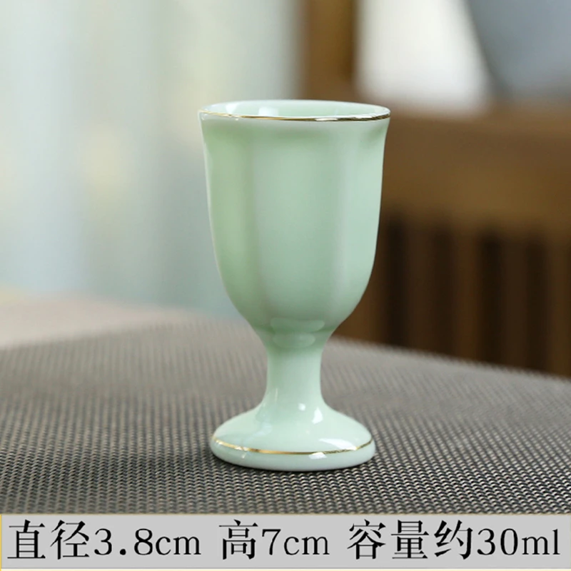 创意陶瓷白酒杯烈酒杯高脚中小号酒盅家用一口杯中式供奉佛贡酒杯