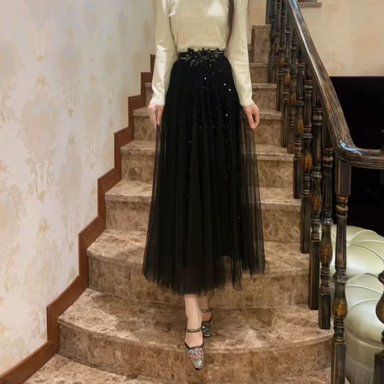 衣迪尼品牌设计款2024秋冬时尚重工亮片丝绒拼纱半裙