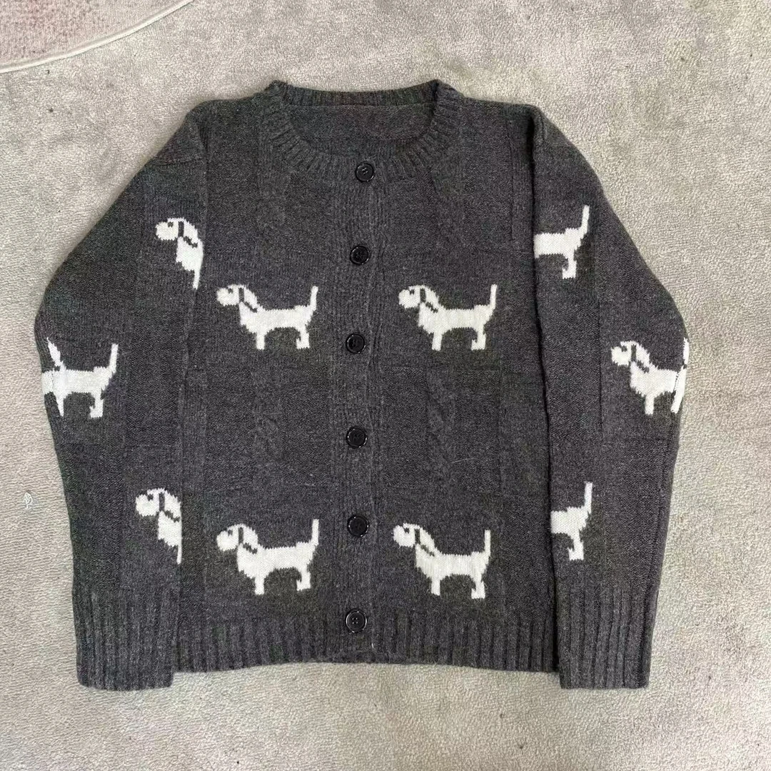 infobyfive2024冬季新款休闲长袖圆领狗狗扣子开衫毛衣2DL0202