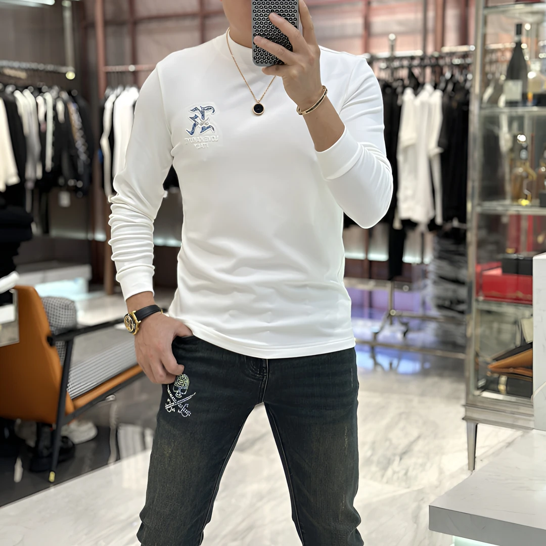 【发现者】2024秋冬新款高品质烫钻圆领长袖男士轻奢时尚T恤9699