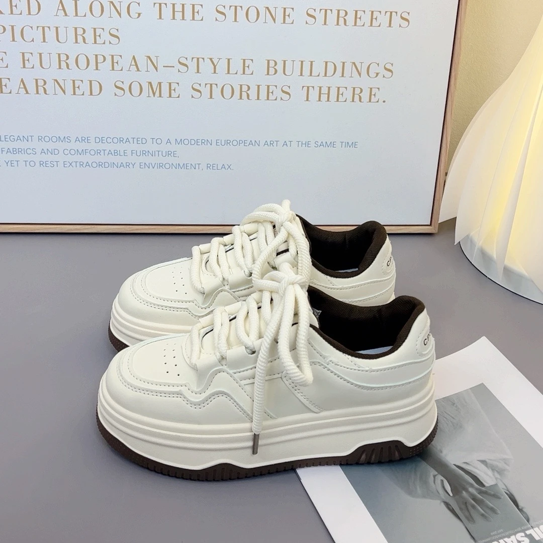 厚底板鞋百搭女款2024春秋休闲网红韩版学生圆头带系时尚潮流ins