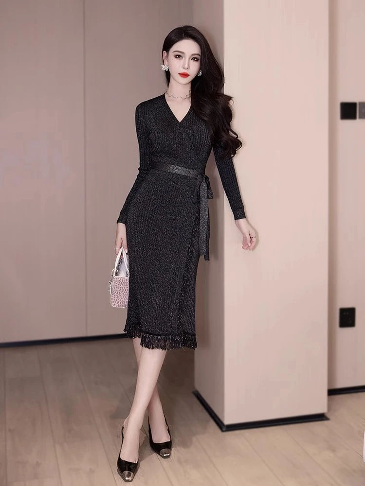 轻奢高级黑色显瘦连衣裙气质修身名媛宴会针织流苏裹身裙新款爆款