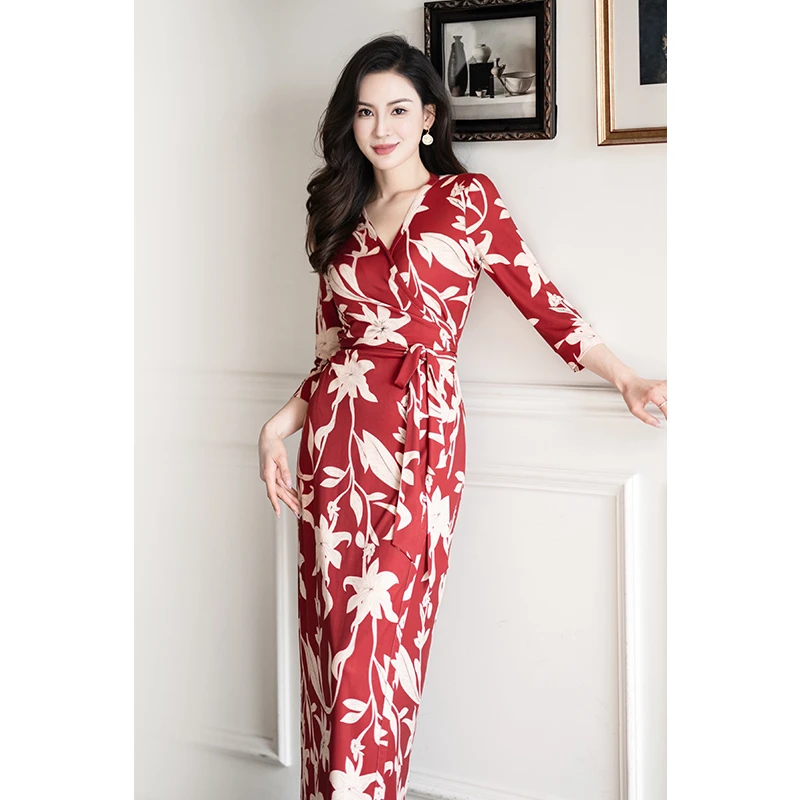 红色显瘦时尚连衣裙新款气质女神范职场优雅修身新中式国风沙滩裙