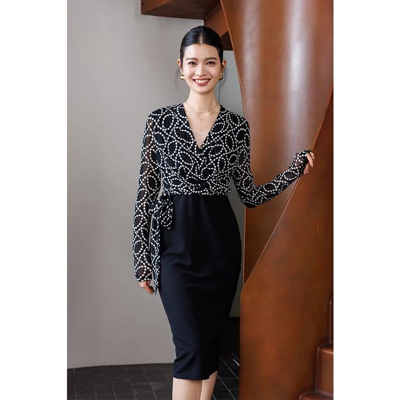 法国茵芝本INZB秋冬黑色拼接包臀裹身裙气质长袖v领烫金连衣裙