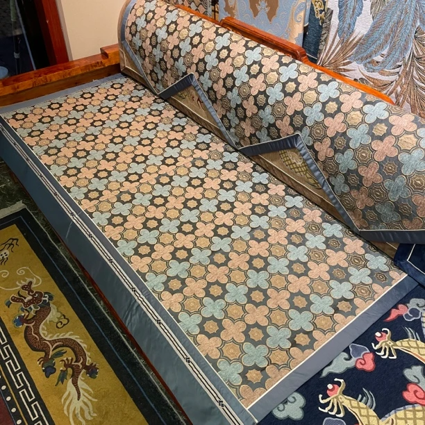 新款欧式床垫靠垫