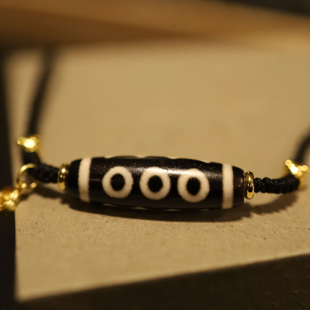 【吾珠】黑白风化五眼玛瑙项链