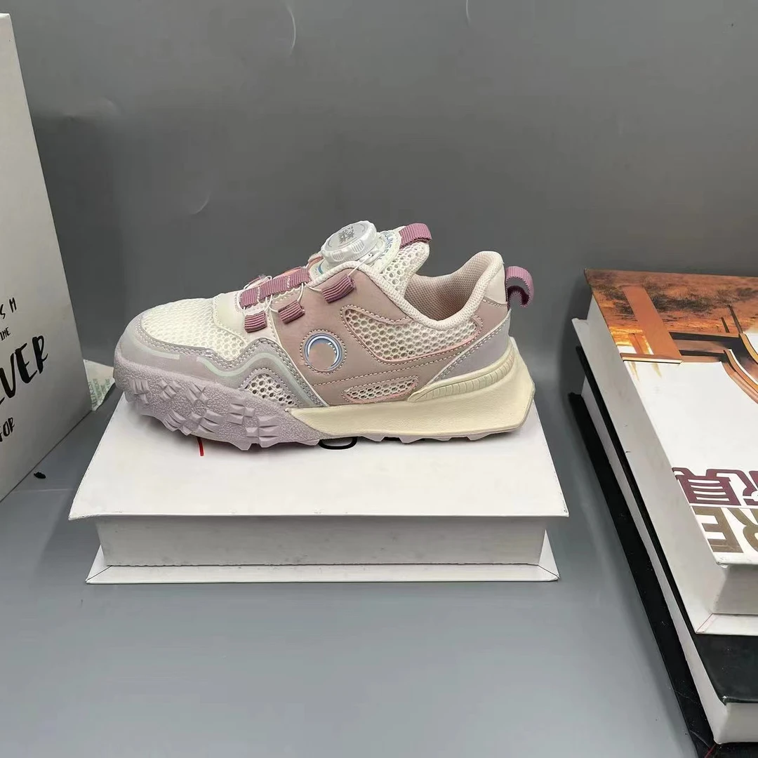 8156夏季单网旋转纽扣女童鞋